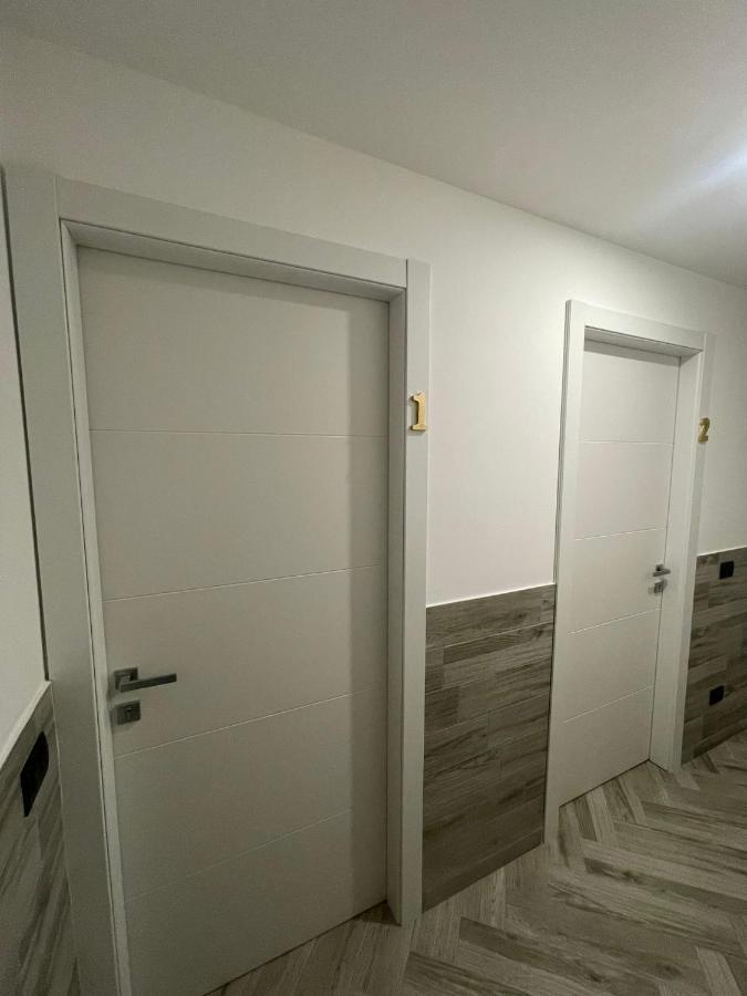Holiday Rooms Ро Екстериор снимка