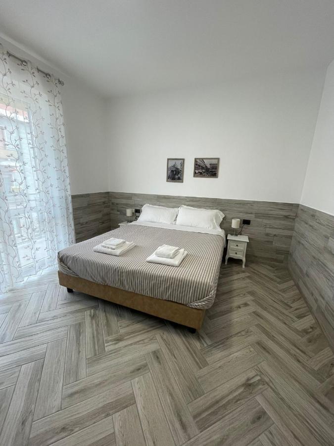 Holiday Rooms Ро Екстериор снимка