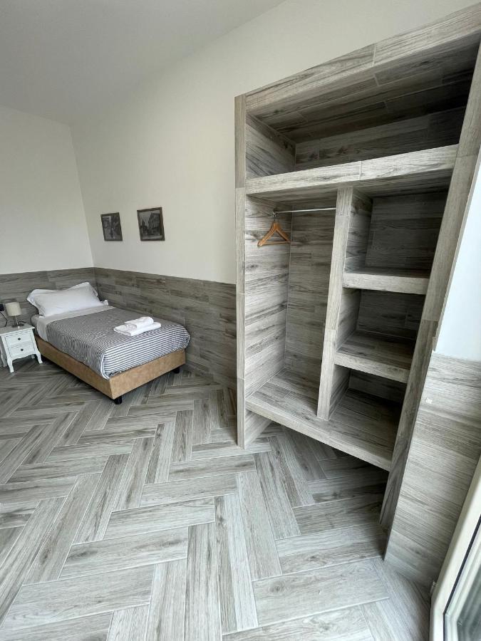 Holiday Rooms Ро Екстериор снимка
