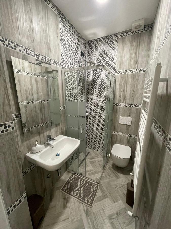 Holiday Rooms Ро Екстериор снимка