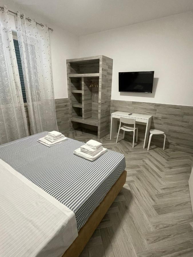 Holiday Rooms Ро Екстериор снимка